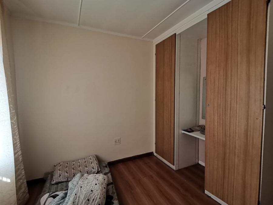 3 Bedroom Property for Sale in Crown Gardens Gauteng