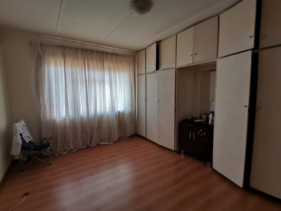 3 Bedroom Property for Sale in Crown Gardens Gauteng