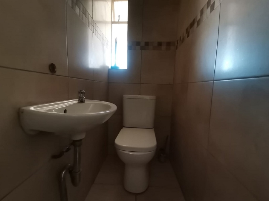 3 Bedroom Property for Sale in Crown Gardens Gauteng