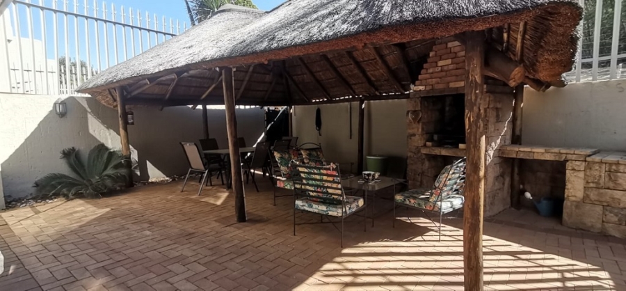 3 Bedroom Property for Sale in Bassonia Gauteng