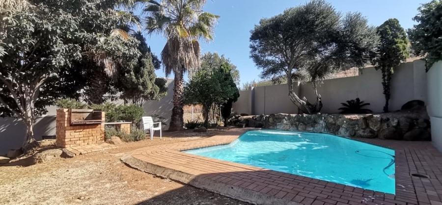 3 Bedroom Property for Sale in Bassonia Gauteng