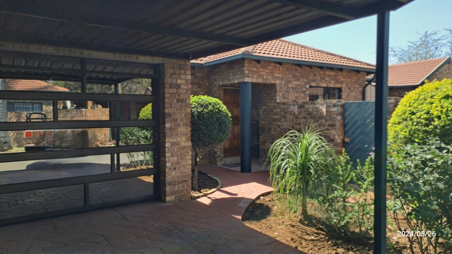 2 Bedroom Property for Sale in Montana Gauteng