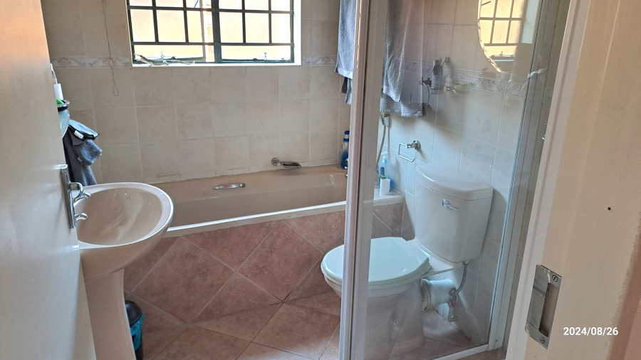 2 Bedroom Property for Sale in Montana Gauteng