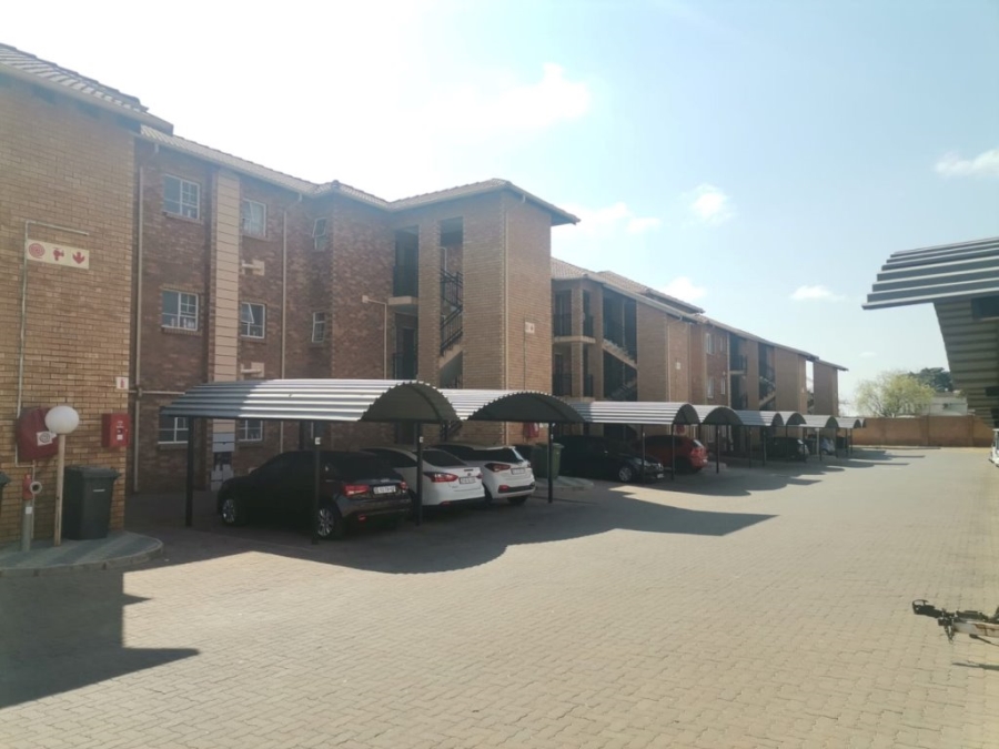 1 Bedroom Property for Sale in Karenpark Gauteng