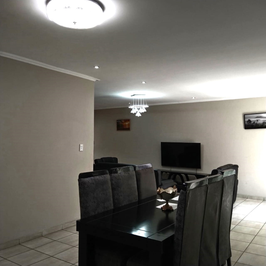 8 Bedroom Property for Sale in Verwoerdpark Gauteng