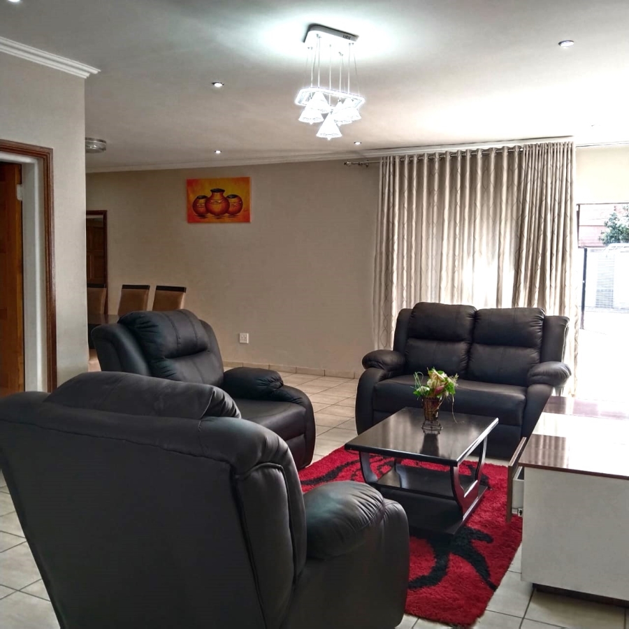 8 Bedroom Property for Sale in Verwoerdpark Gauteng