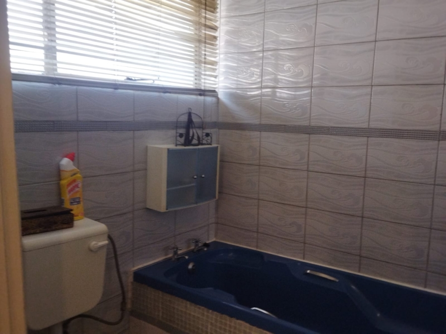 4 Bedroom Property for Sale in Illiondale Gauteng