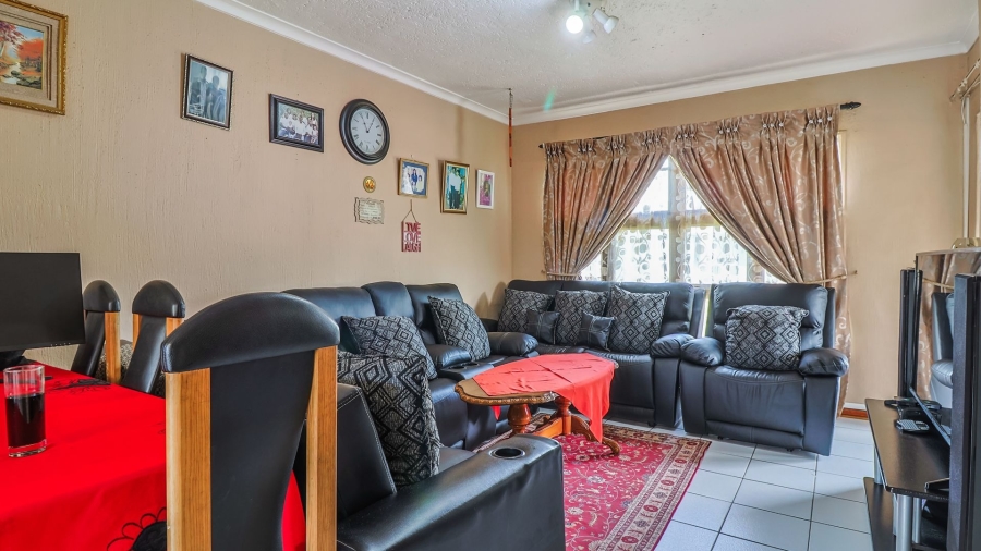 3 Bedroom Property for Sale in Glenanda Gauteng