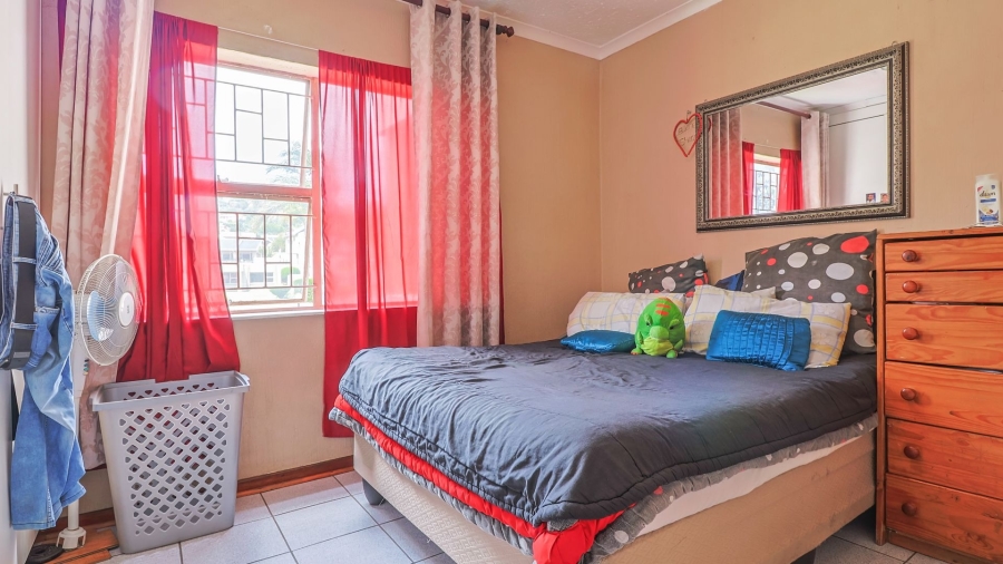 3 Bedroom Property for Sale in Glenanda Gauteng