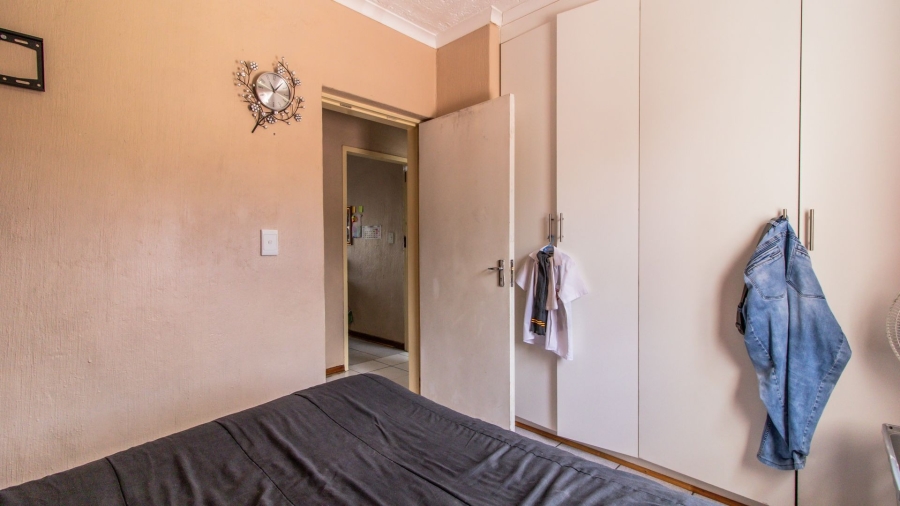 3 Bedroom Property for Sale in Glenanda Gauteng