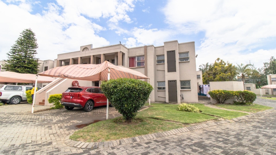 3 Bedroom Property for Sale in Glenanda Gauteng