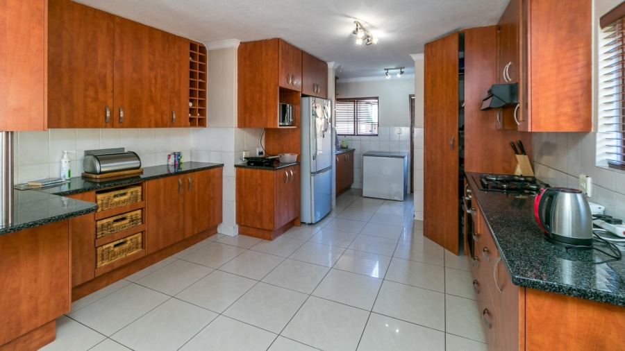 To Let 4 Bedroom Property for Rent in Carlswald Gauteng