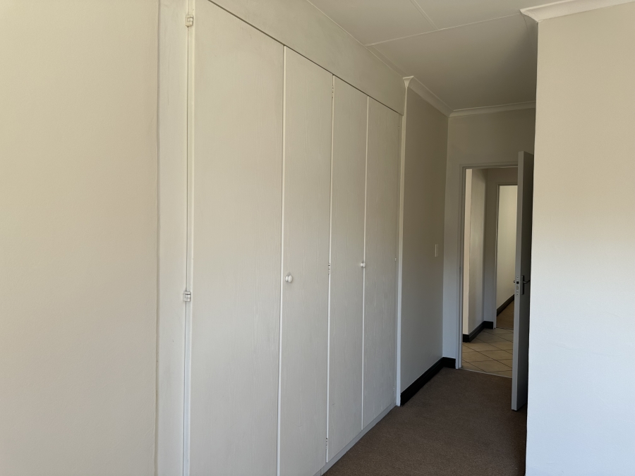 To Let 2 Bedroom Property for Rent in Paulshof Gauteng