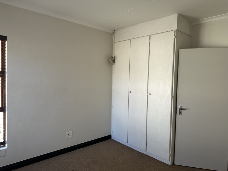 To Let 2 Bedroom Property for Rent in Paulshof Gauteng