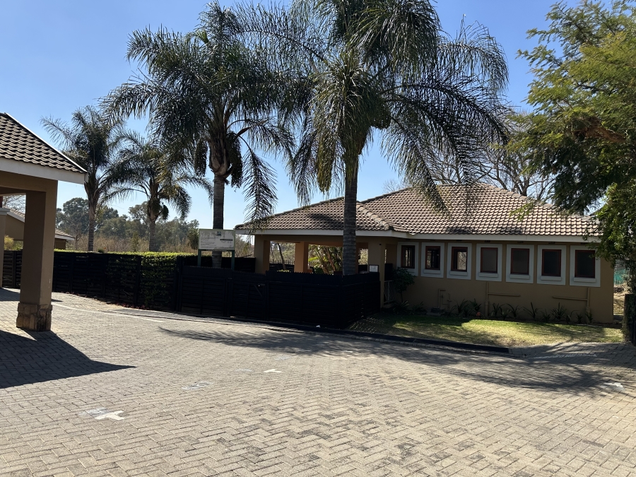 To Let 2 Bedroom Property for Rent in Paulshof Gauteng