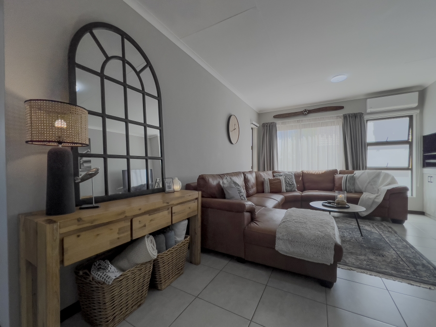 2 Bedroom Property for Sale in Goedeburg Gauteng