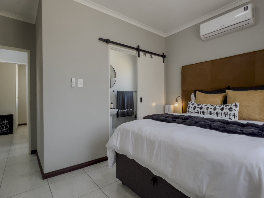 2 Bedroom Property for Sale in Goedeburg Gauteng