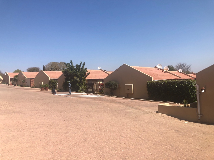 2 Bedroom Property for Sale in Sunninghill Gauteng