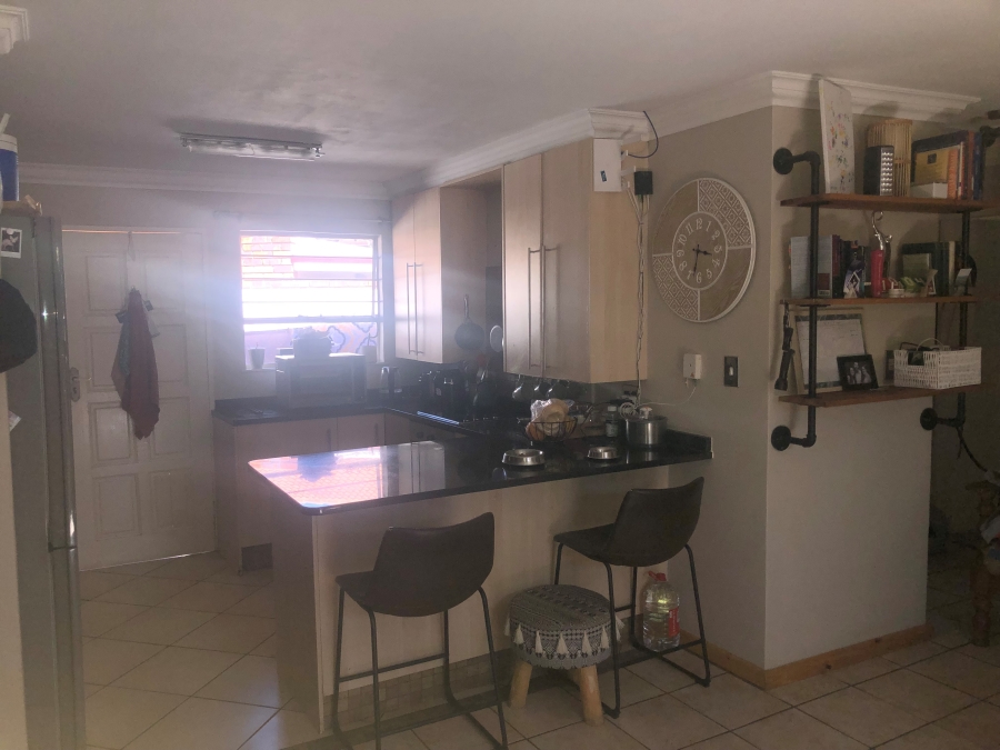 2 Bedroom Property for Sale in Sunninghill Gauteng