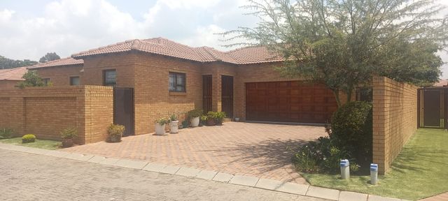 3 Bedroom Property for Sale in New Market Gauteng