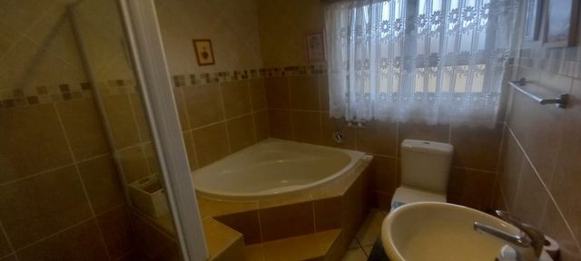 3 Bedroom Property for Sale in New Market Gauteng