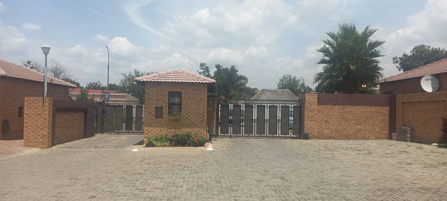 3 Bedroom Property for Sale in New Market Gauteng