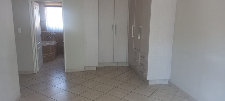 3 Bedroom Property for Sale in New Market Gauteng