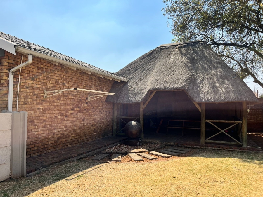 3 Bedroom Property for Sale in Dalview Gauteng