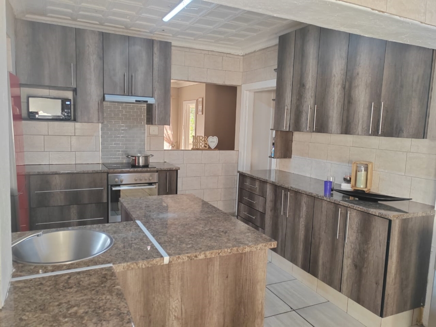 3 Bedroom Property for Sale in Geduld Ext 2 Gauteng