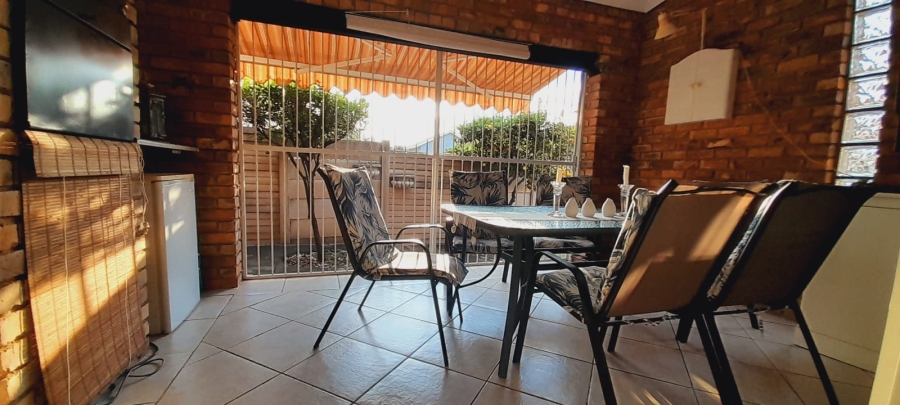 4 Bedroom Property for Sale in Magalieskruin Gauteng