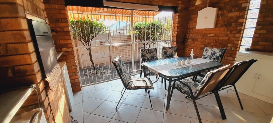 4 Bedroom Property for Sale in Magalieskruin Gauteng