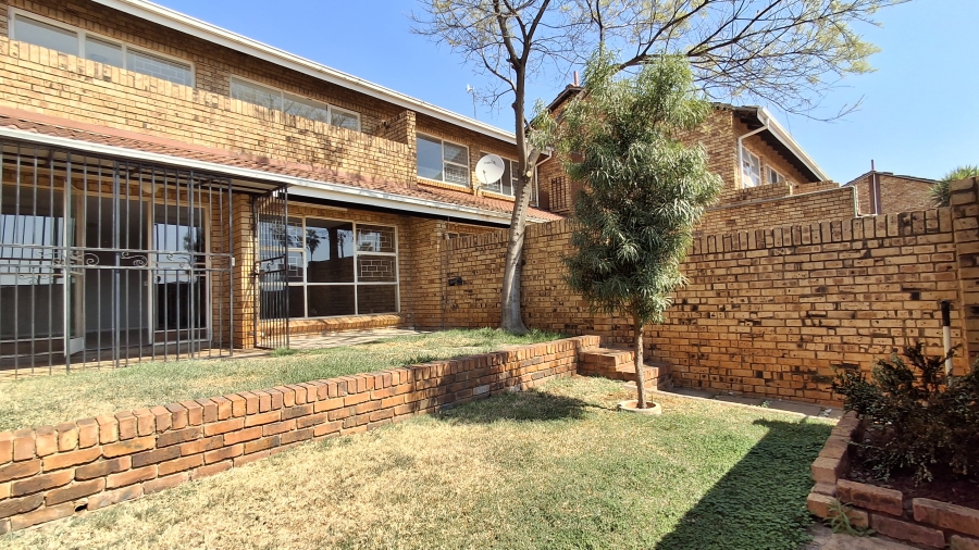 3 Bedroom Property for Sale in Wonderboom Gauteng