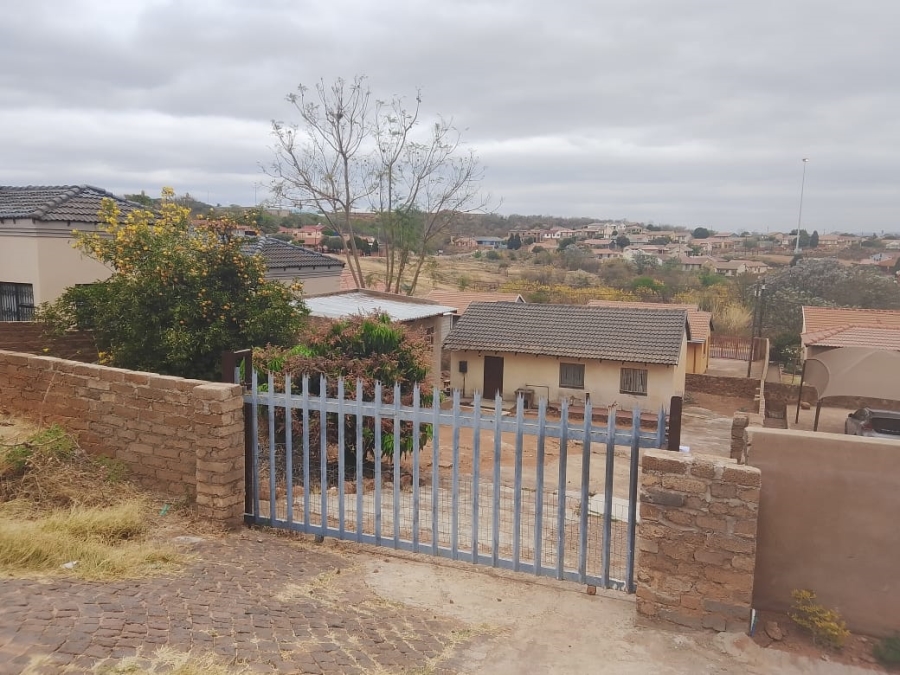 2 Bedroom Property for Sale in Danville Gauteng