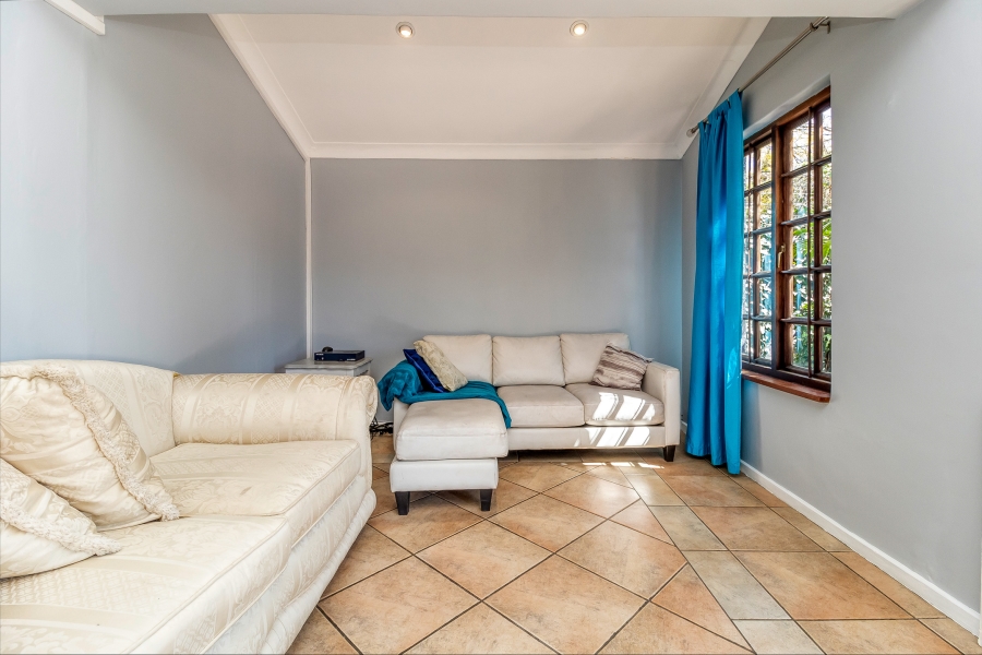 4 Bedroom Property for Sale in Aldarapark Gauteng