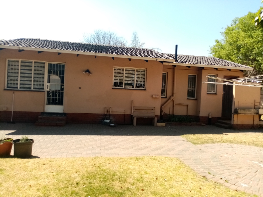 To Let 2 Bedroom Property for Rent in Leachville Gauteng