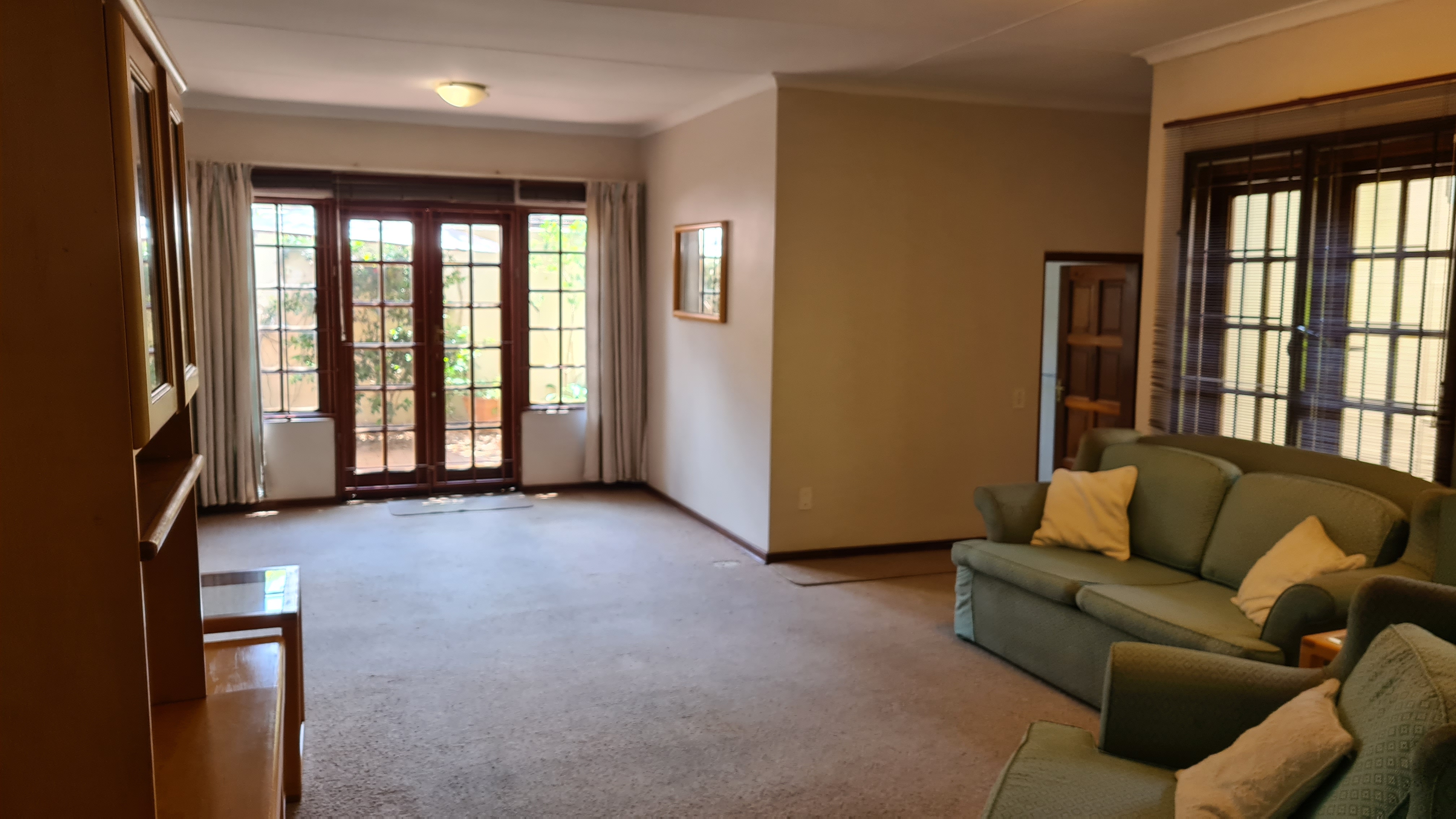 To Let 2 Bedroom Property for Rent in Paulshof Gauteng