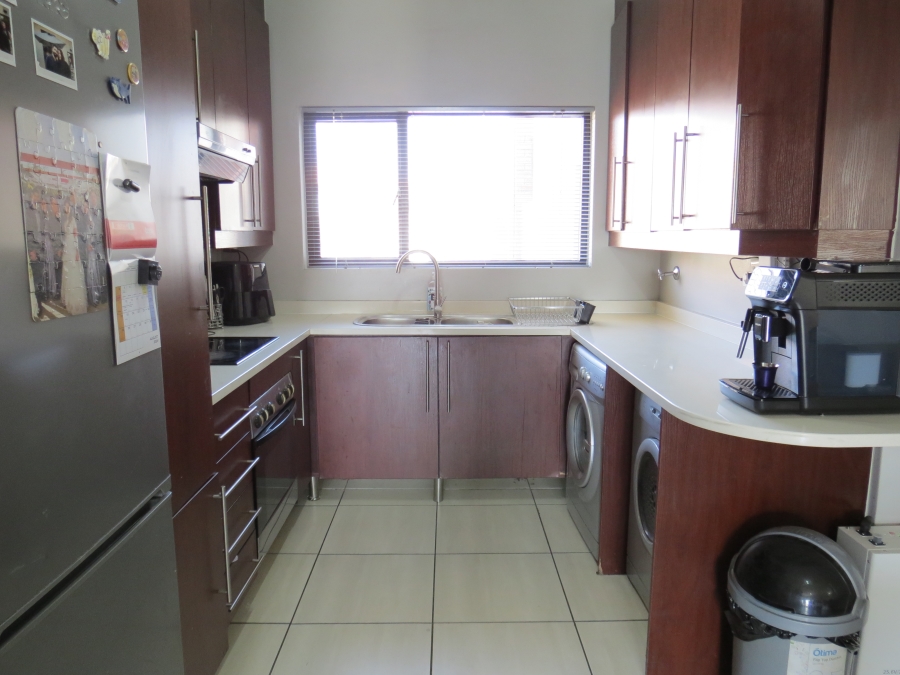 2 Bedroom Property for Sale in Greenstone Hill Gauteng