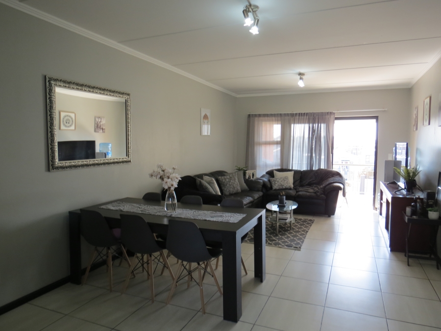 2 Bedroom Property for Sale in Greenstone Hill Gauteng