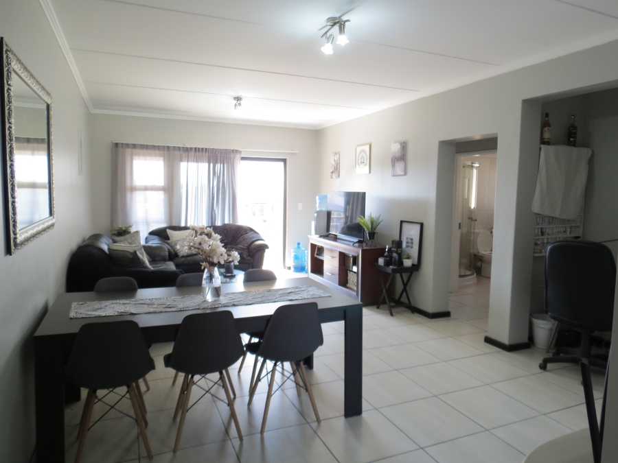 2 Bedroom Property for Sale in Greenstone Hill Gauteng