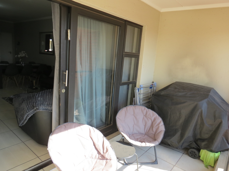 2 Bedroom Property for Sale in Greenstone Hill Gauteng