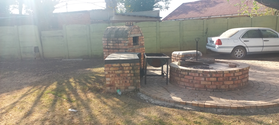 3 Bedroom Property for Sale in Selcourt Gauteng