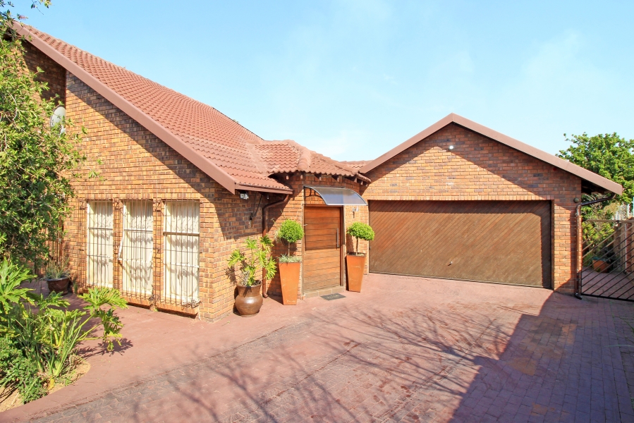 3 Bedroom Property for Sale in Vorna Valley Gauteng