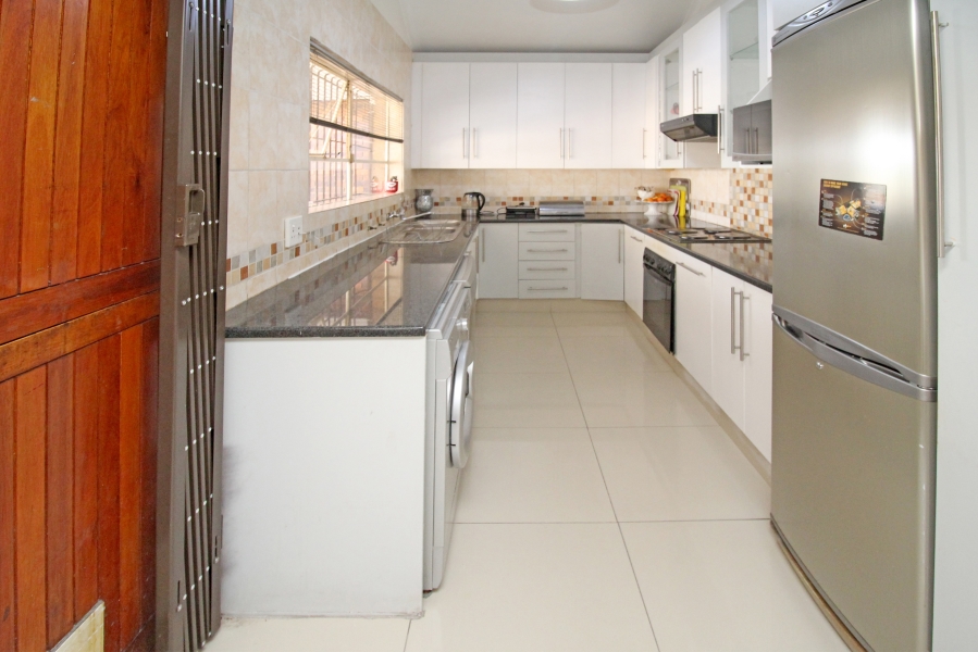 3 Bedroom Property for Sale in Vorna Valley Gauteng