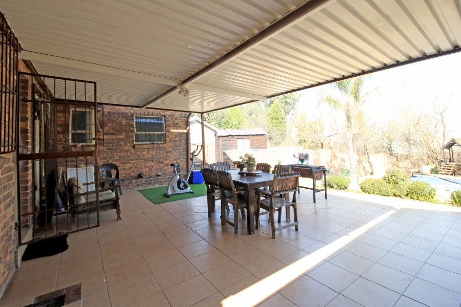 3 Bedroom Property for Sale in Vorna Valley Gauteng