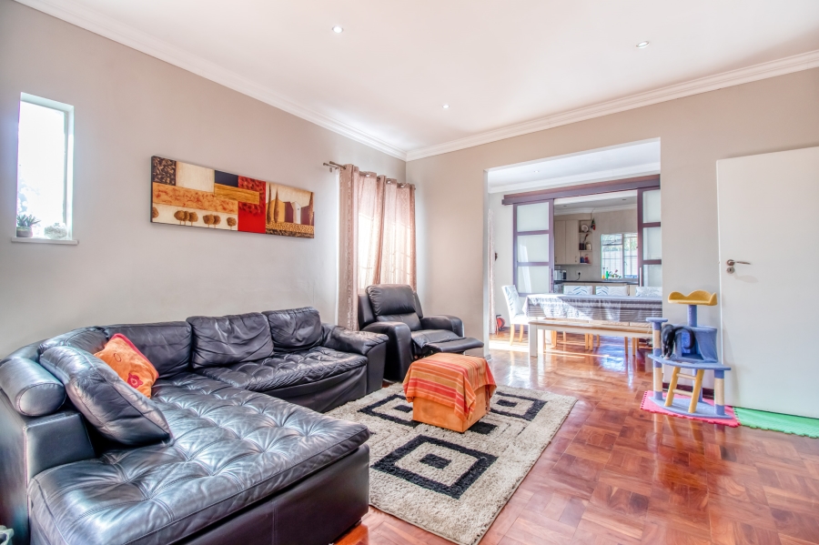 3 Bedroom Property for Sale in Linden Gauteng