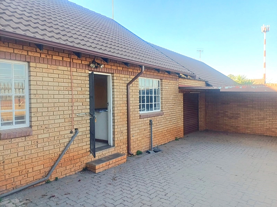 2 Bedroom Property for Sale in Clubview Gauteng