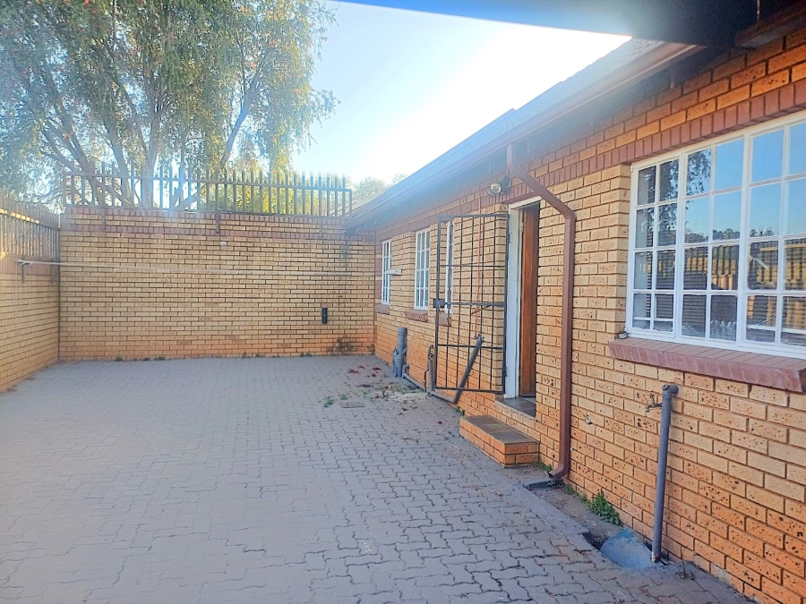 2 Bedroom Property for Sale in Clubview Gauteng