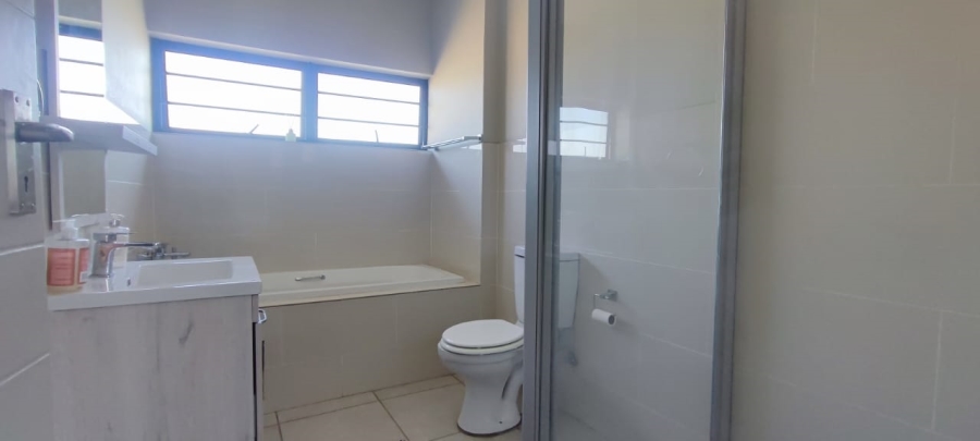 3 Bedroom Property for Sale in Amberfield Gauteng