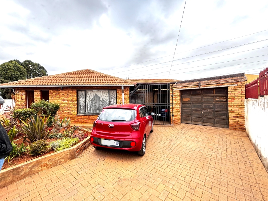 3 Bedroom Property for Sale in Hospital View Gauteng