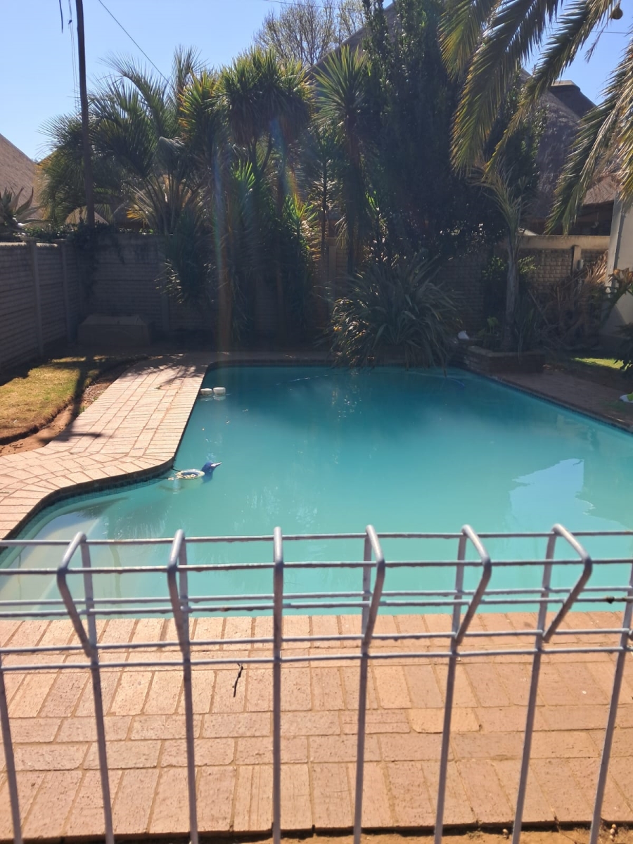 4 Bedroom Property for Sale in Golf Park Gauteng